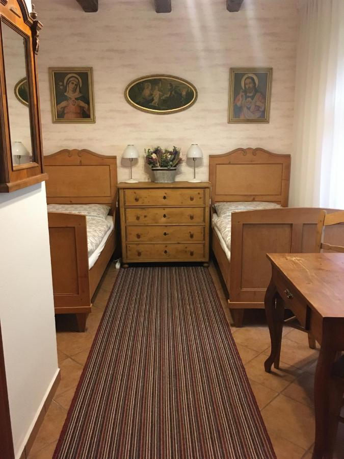 Penzion Primase Dolni Vestonice Luaran gambar