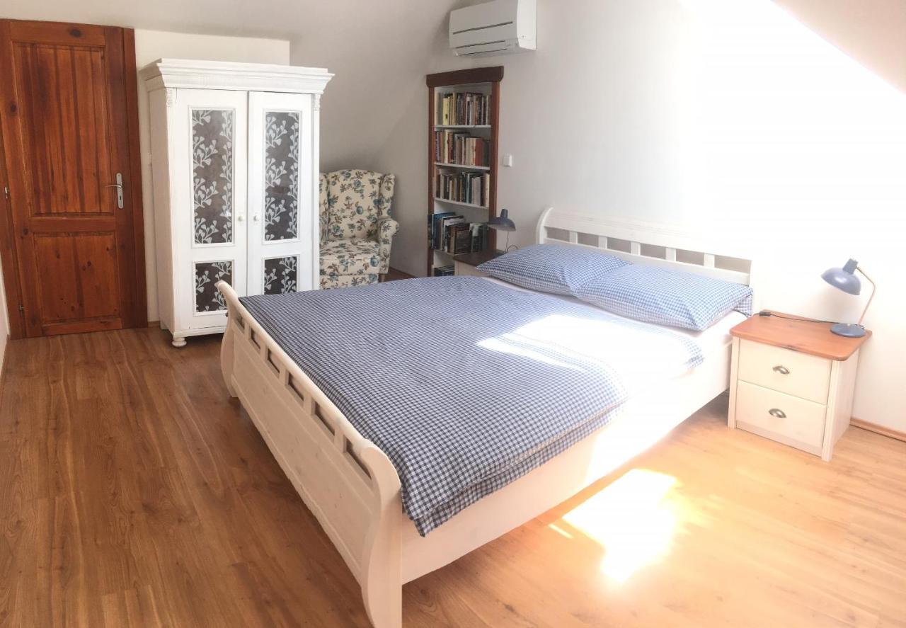 Penzion Primase Dolni Vestonice Luaran gambar