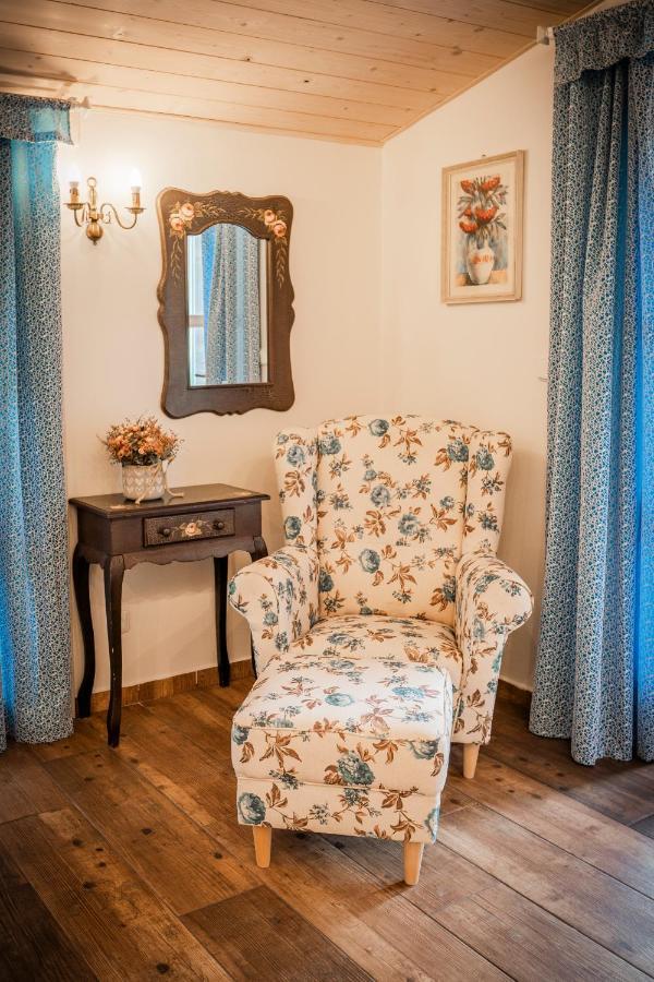 Penzion Primase Dolni Vestonice Luaran gambar