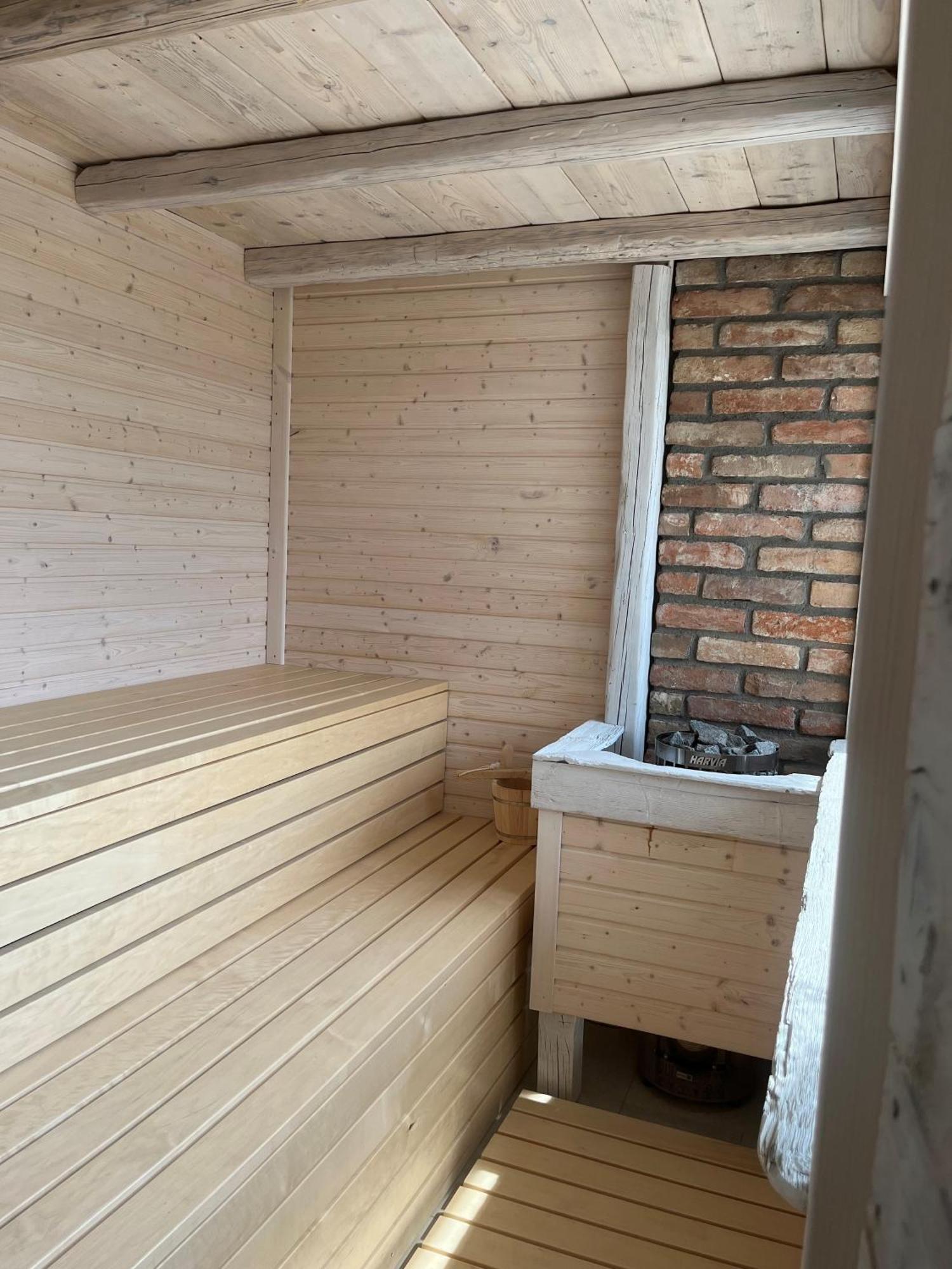 Penzion Primase Dolni Vestonice Luaran gambar